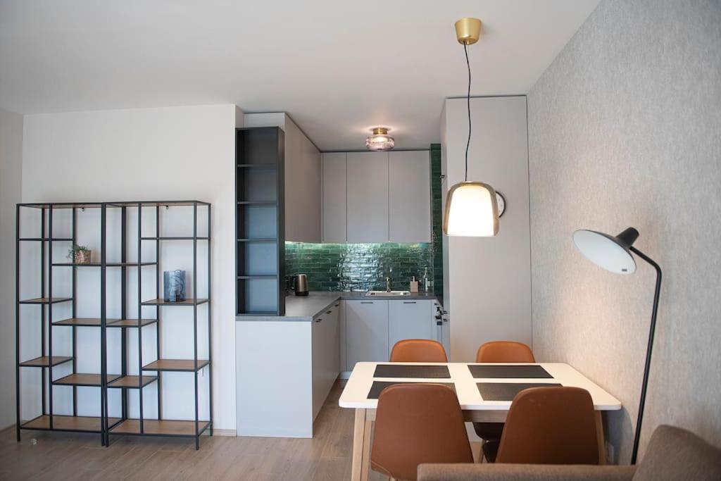 Madrid: A Modern 2-Bedroom Apartment With Parking София Екстериор снимка