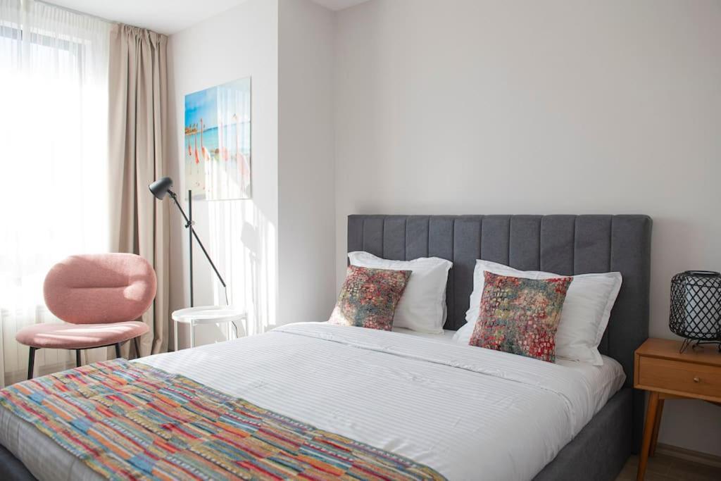 Madrid: A Modern 2-Bedroom Apartment With Parking София Екстериор снимка