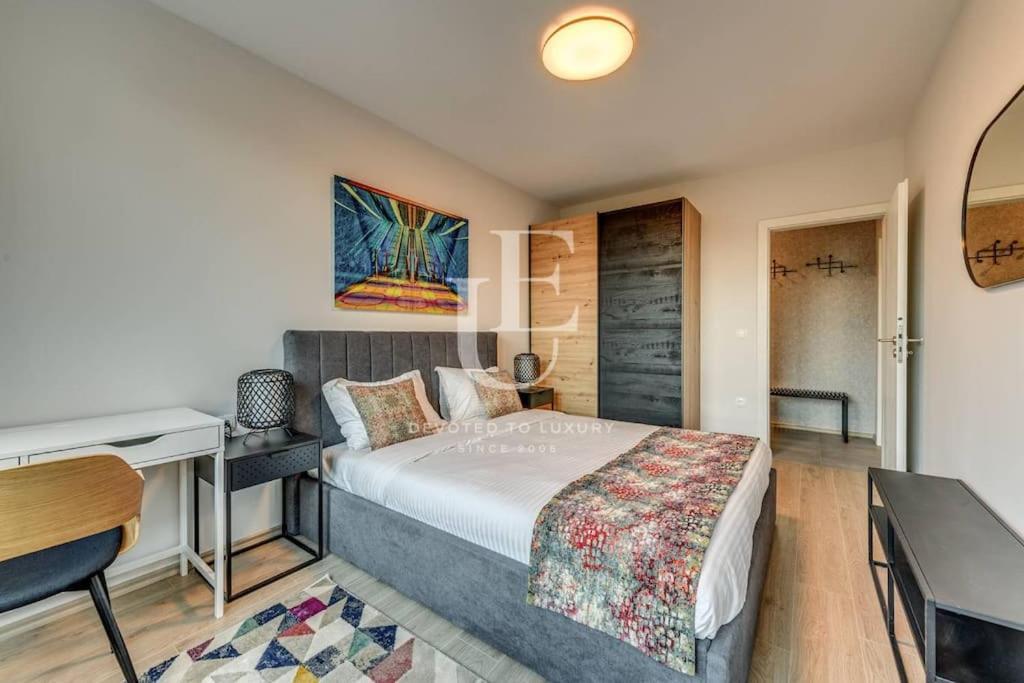 Madrid: A Modern 2-Bedroom Apartment With Parking София Екстериор снимка