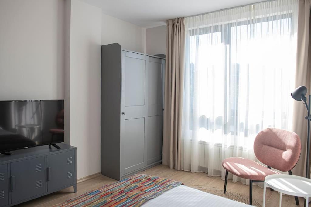 Madrid: A Modern 2-Bedroom Apartment With Parking София Екстериор снимка