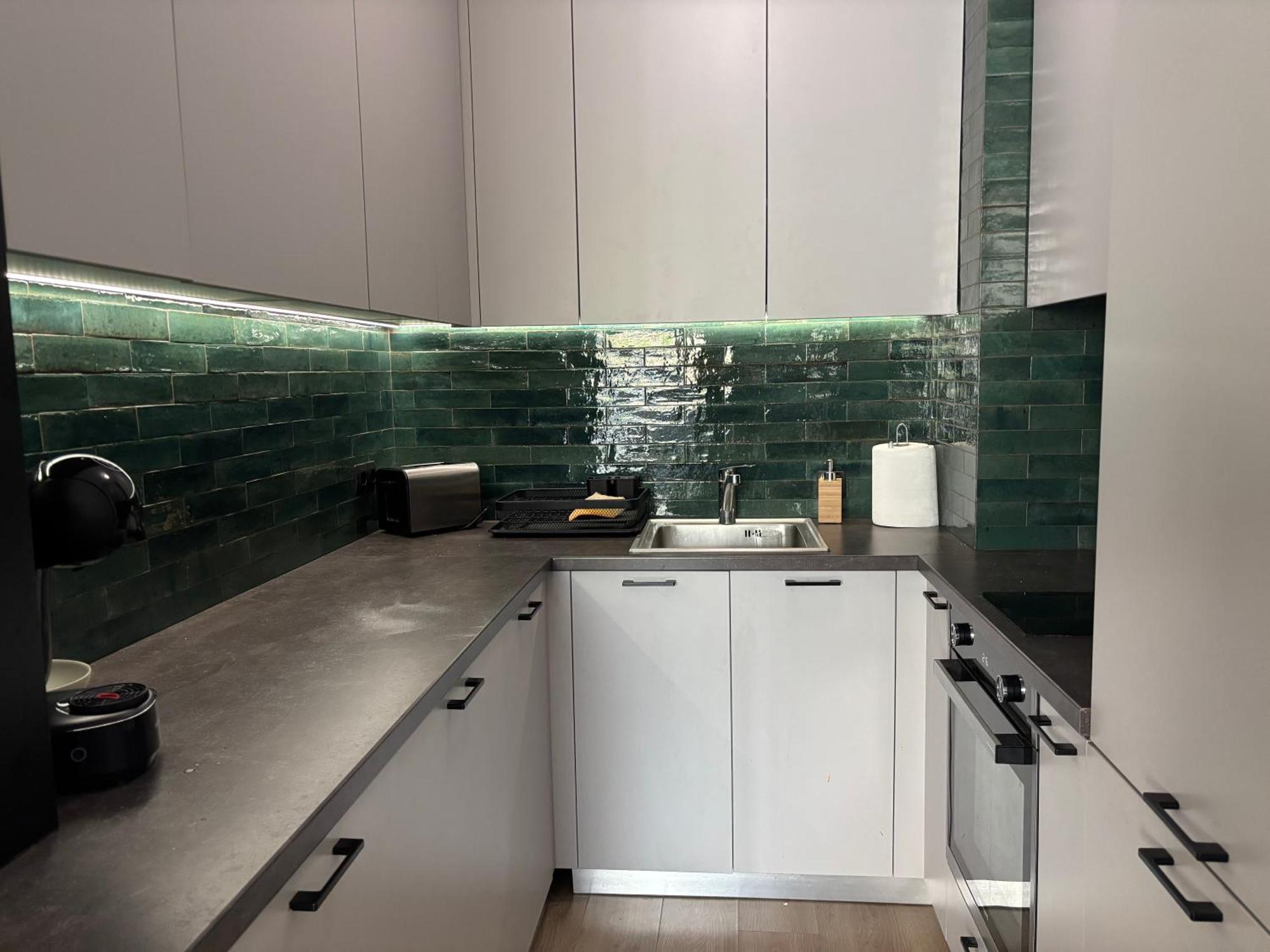 Madrid: A Modern 2-Bedroom Apartment With Parking София Екстериор снимка