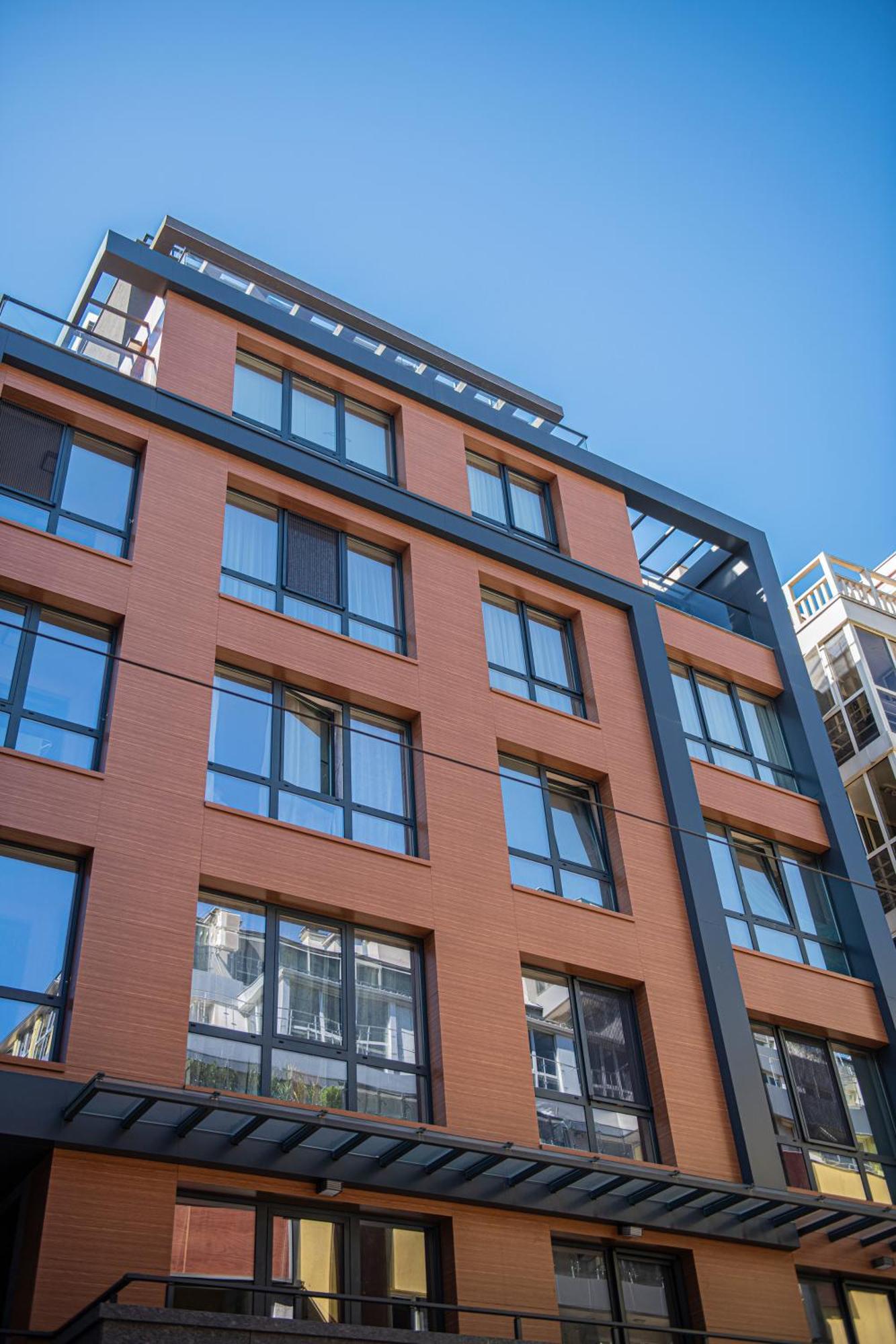 Madrid: A Modern 2-Bedroom Apartment With Parking София Екстериор снимка
